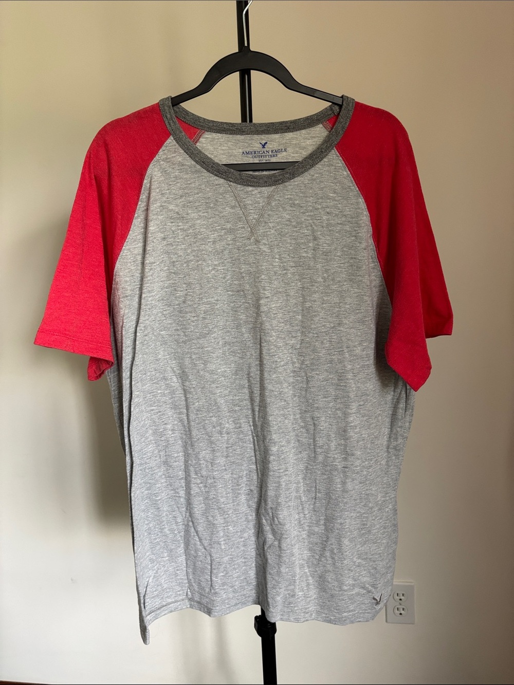 American Eagle Outfitters Heather Gray Tee with Red Raglan Sleeves